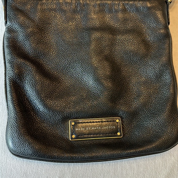 Marc Jacobs Black Leather Crossbody Bag - Picture 2 of 6